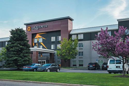 Фотография гостиницы La Quinta by Wyndham Detroit Utica