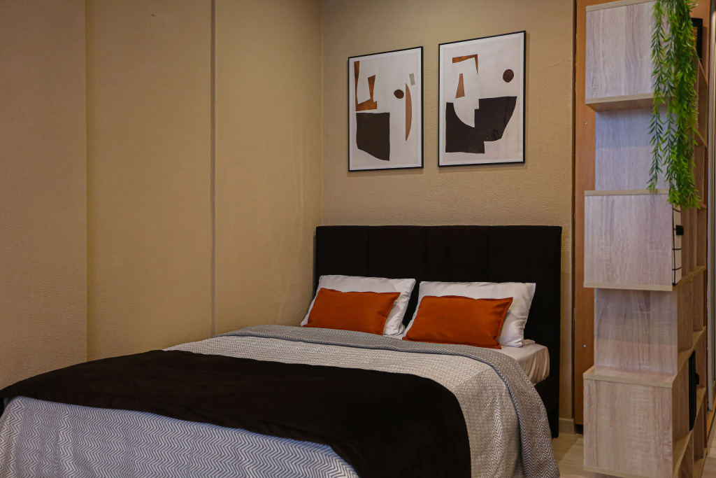 Фотография квартиры Квартира Яркая студия с видом на реку, вокзал, метро