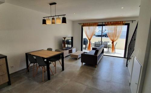 Фотография гостевого дома Maison U nidu à 500m de la mer