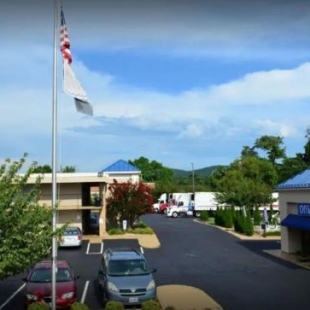 Фотография мотеля Baymont by Wyndham Lynchburg