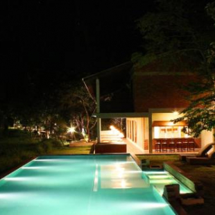 Фотография гостиницы Ehalagala Lake Resort