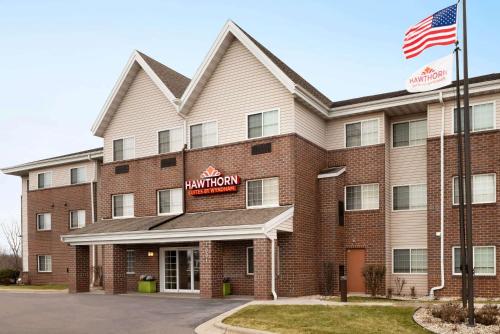 Фотография гостиницы Hawthorn Suites By Wyndham Oak Creek/Milwaukee Airport