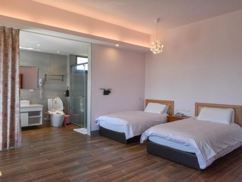 Фотография гостевого дома First Shanhai Hotel