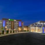 Фотография гостиницы Holiday Inn Express Louisville Airport Expo Center, an IHG Hotel