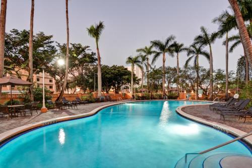 Фотография гостиницы Embassy Suites by Hilton Miami International Airport