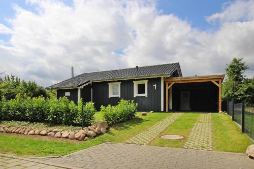 Фотография гостевого дома Holiday Home Tversted Zarrentin - DMS01117-F