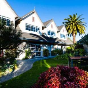 Фотографии мотеля
ASURE Colonial Lodge Motel