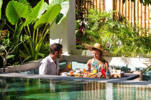 Фотография гостиницы Mandana Spanish Villa and Tapas Café Gili Air