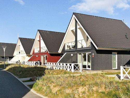 Фотография гостевого дома Two-Bedroom Holiday home in Wendtorf 17