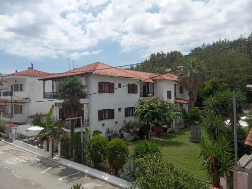 Фотографии апарт отеля
VANGELI'S GARDEN HOUSE