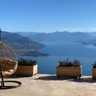 Фотографии мини отеля
Private Luxury Spa & Silence Retreat with Spectacular View over the Lake Maggiore
