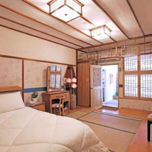 Фотографии мини отеля
Phoenix Pavilion Hot Spring Hotel