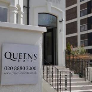 Фотографии гостиницы 
            Queens Hotel