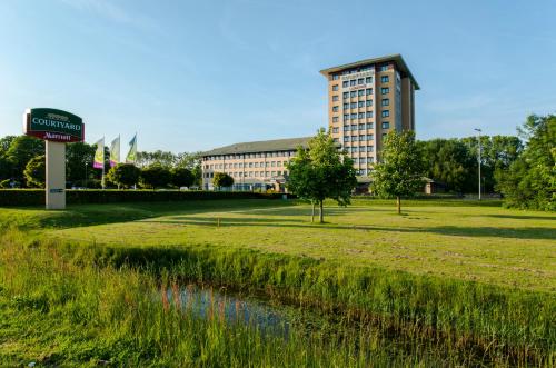 Фотография гостиницы Courtyard by Marriott Amsterdam Airport