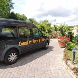 Фотографии базы отдыха 
            Country House Country Club