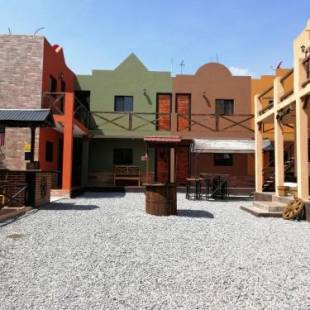 Фотографии гостиницы
Hotel West Refugio