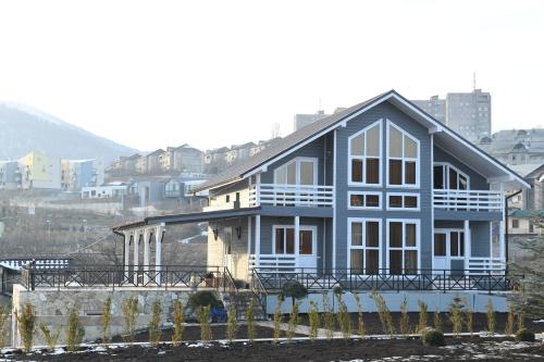 Фотографии гостиницы
HOTEL CHALET and TOURS