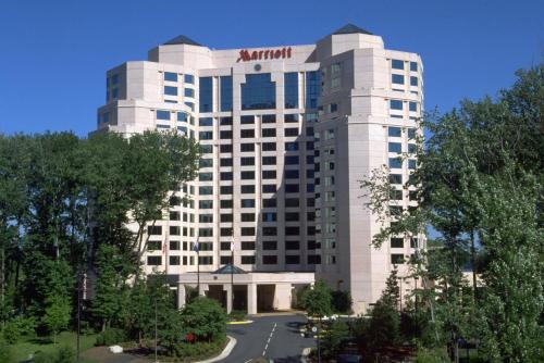 Фотография гостиницы Falls Church Marriott Fairview Park
