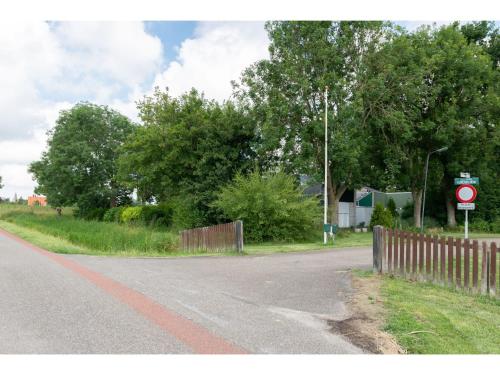 Фотографии гостевого дома
Nice holiday home in a quiet park near the Veerse Meer