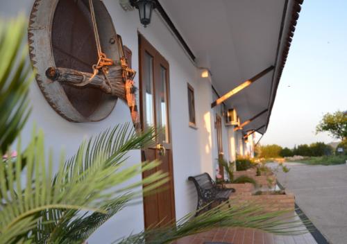 Фотографии базы отдыха
Fontana La Pietra