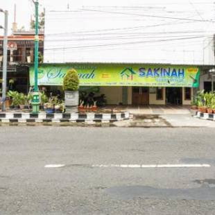 Фотографии гостевого дома 
            RedDoorz Syariah @ Sakinah Guesthouse