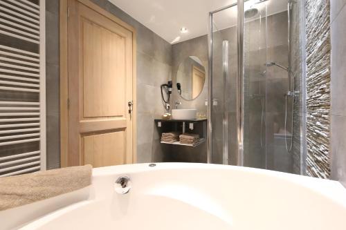 Фотография гостиницы Hotel Val De La Cascade