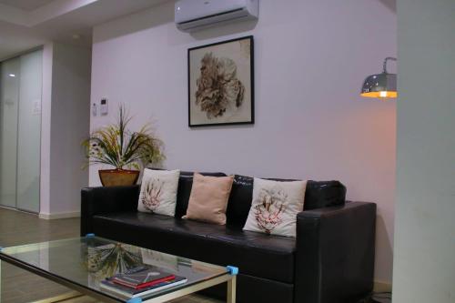 Фотография квартиры Elegant Design 2 Bed 2 Bath Apartment In Liverpool