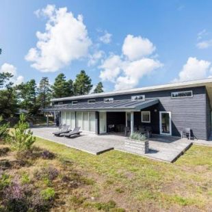 Фотография гостевого дома Holiday home Blåvand CLXXXII