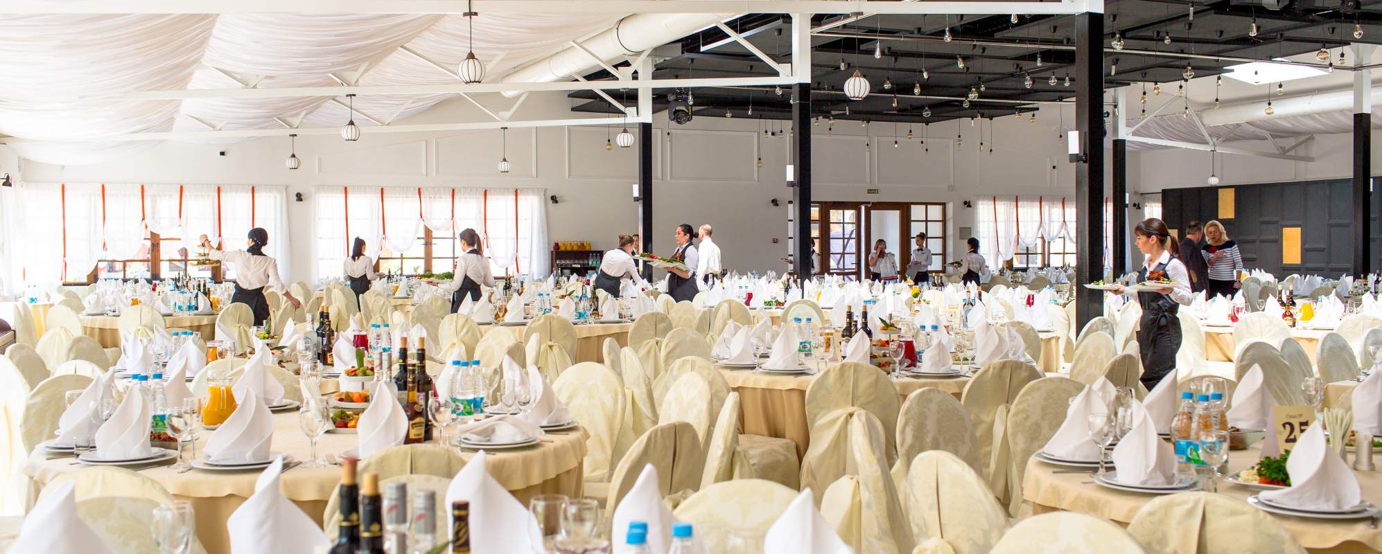 Фотографии банкетного зала Концертно-банкетный зал Королевский Дворик