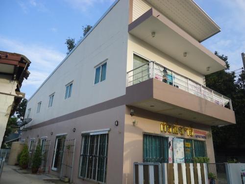 Фотография мотеля Sorn Waree Home place