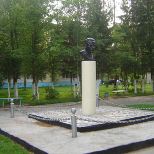 Фотография памятника Памятник М.К. Янгелю