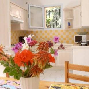 Фотографии гостевого дома
Maison d'une chambre avec vue sur la mer jardin amenage et wifi a Alata a 8 km de la plage