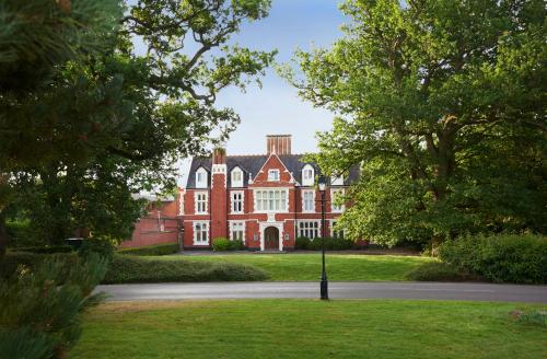 Фотография гостиницы DoubleTree by Hilton St. Anne's Manor