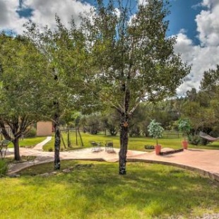 Фотография гостевого дома Spacious Alto House on 8 Private Acres with Hot Tub!
