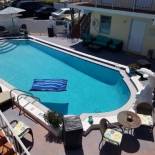 Фотография мотеля Ashley Brooke Beach Resort