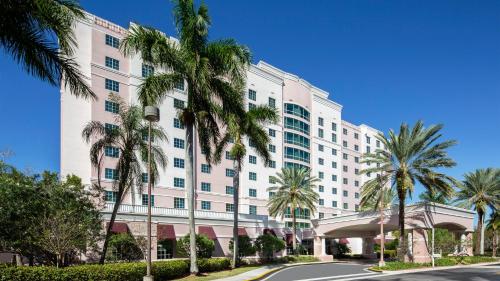 Фотография гостиницы DoubleTree by Hilton Sunrise - Sawgrass Mills