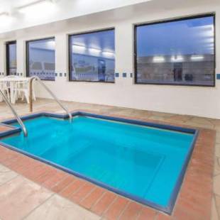 Фотографии мотеля
Super 8 by Wyndham Big Cabin/Vinita Area