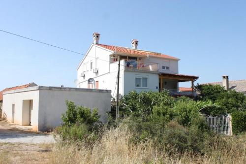 Фотография гостевого дома Apartments and rooms with parking space Bozava, Dugi otok - 8100