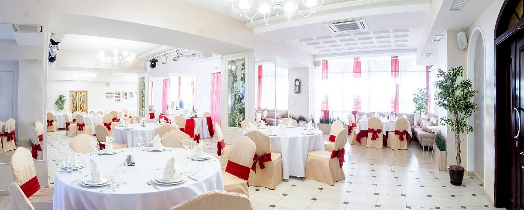 Фотографии конференц-зала АМАКС Отель Омск