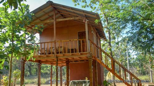 Фотографии мини отеля
Sigiri Free View Tree House