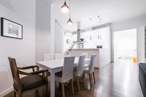 Фотографии гостевого дома
Corner House