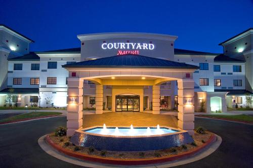 Фотография гостиницы Courtyard by Marriott Oklahoma City North/Quail Springs