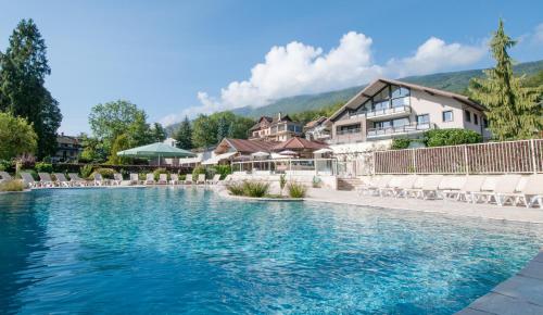 Фотография гостиницы Résidence Hôtelière Spa Les Chataigniers