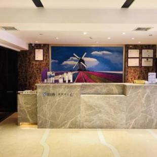 Фотографии гостиницы 
            Lavande Hotel Guiyang Flower Orchard Fortune Plaza