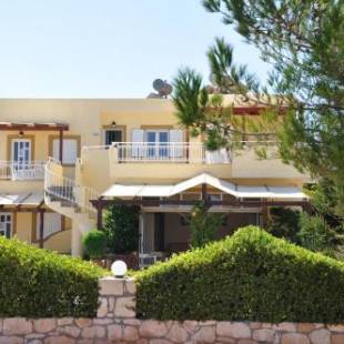 Фотографии апарт отеля
Lagos Studios & Apartments