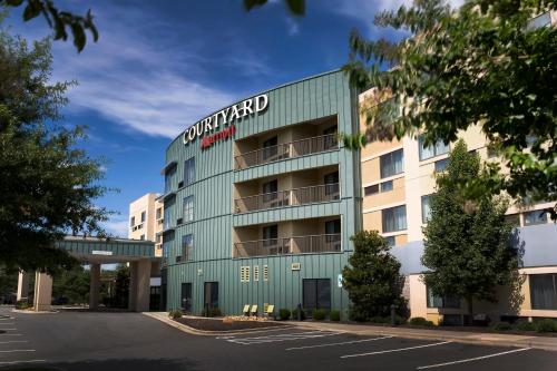 Фотография гостиницы Courtyard Statesville Mooresville/Lake Norman