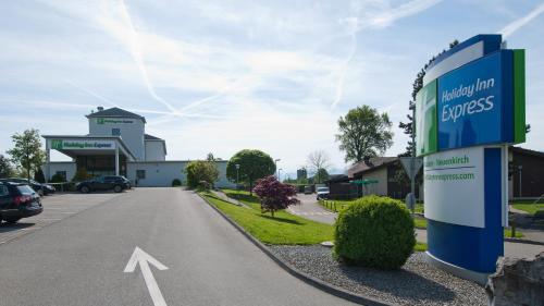 Фотография гостиницы Holiday Inn Express Luzern-Neuenkirch, an IHG Hotel
