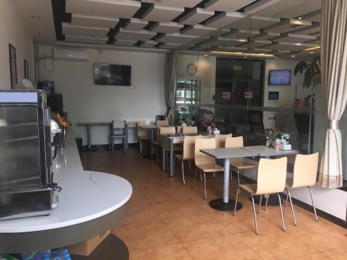 Фотография гостиницы Goldmet Inn Beojing Capital Airport Xinguozhan