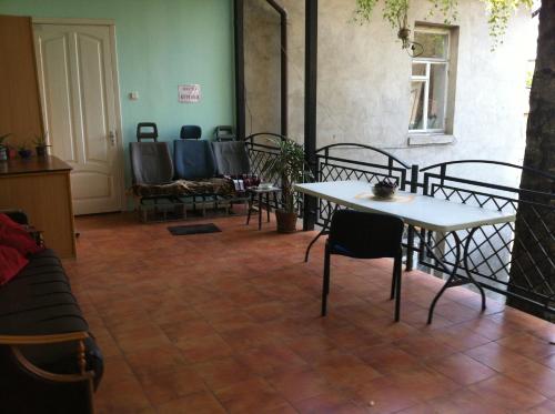 Фотографии хостела 
            Тихий дворик