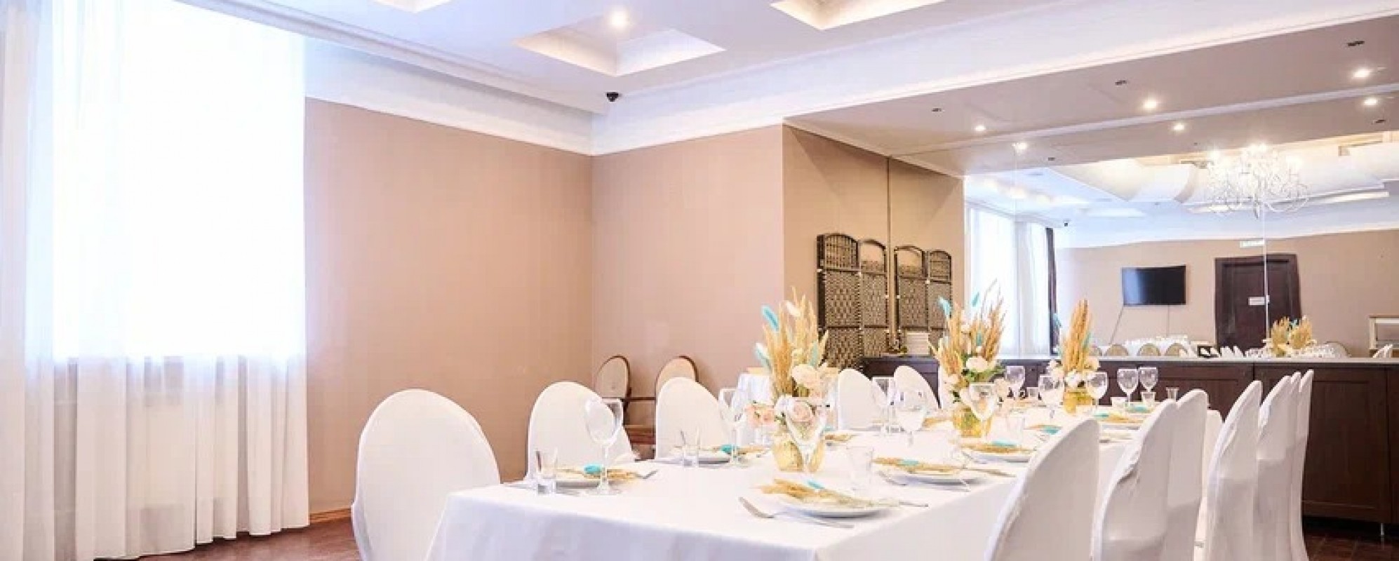 Фотографии банкетного зала Зал ресторана Biscuit